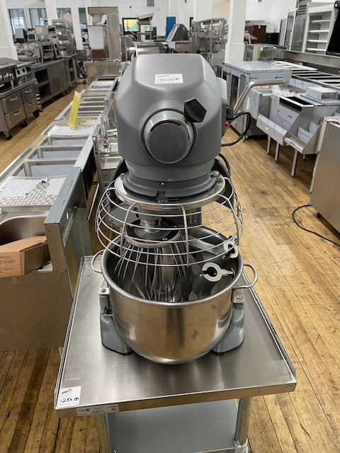 Reconditioned/Used: Hobart, HL-200, 20Qt Mixer
