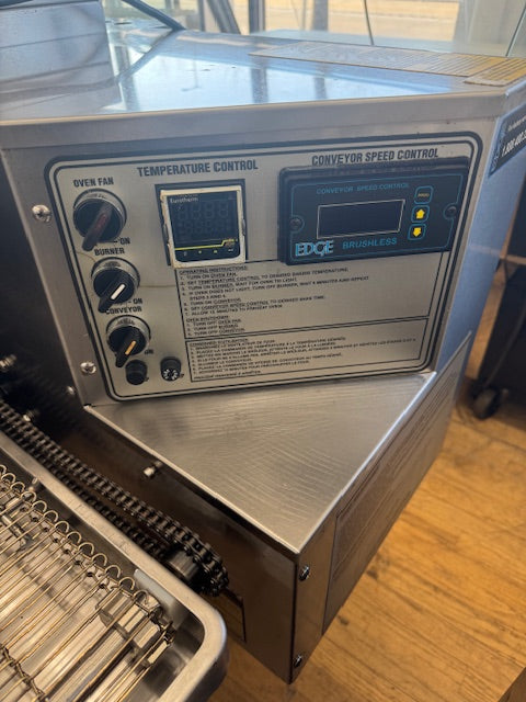 Reconditioned/Used: Edge, 1830, Gas Conveyor Oven