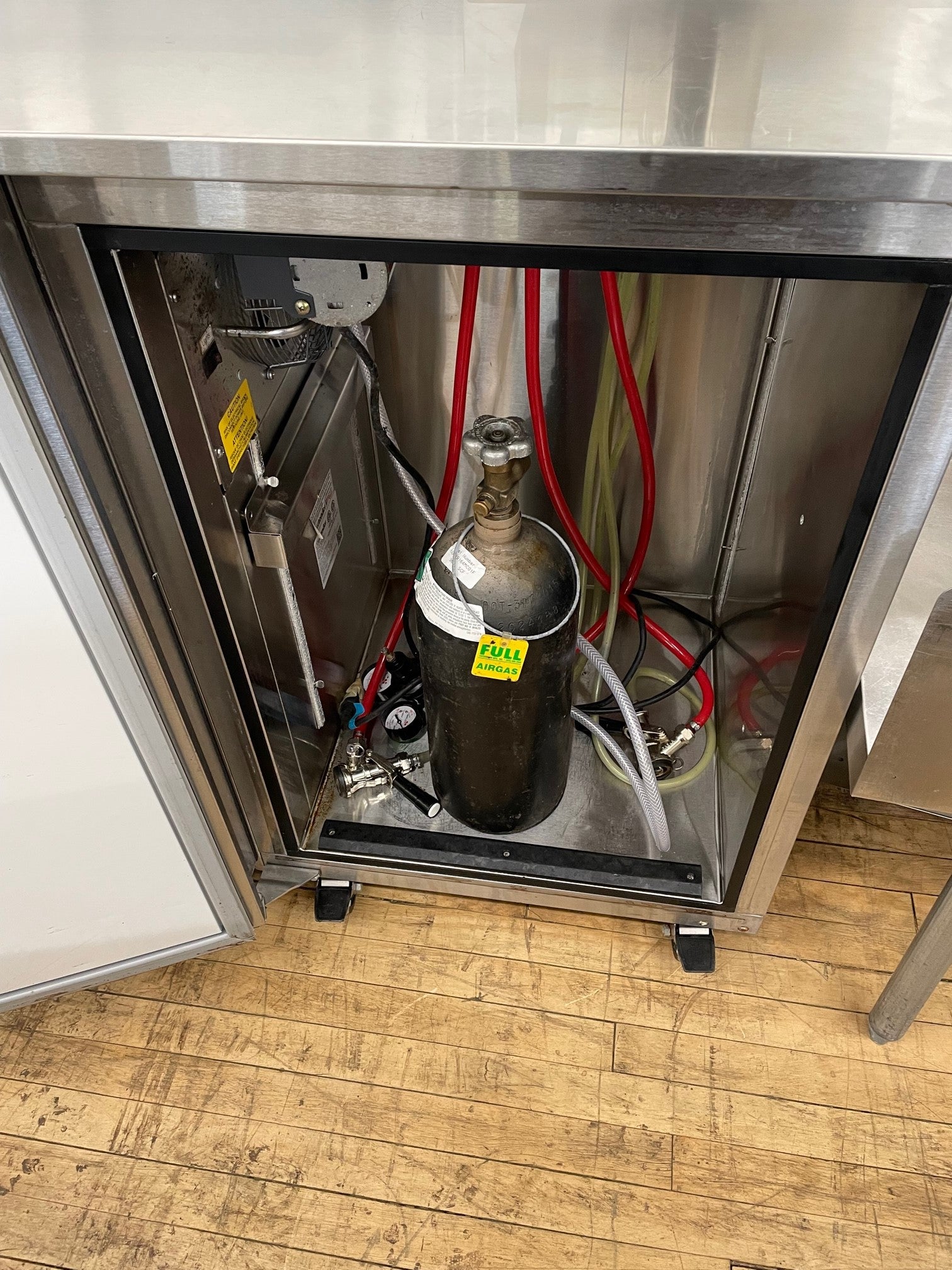 Reconditioned/Used: Glastender, BB36L-SS, Draft Wine Cooler